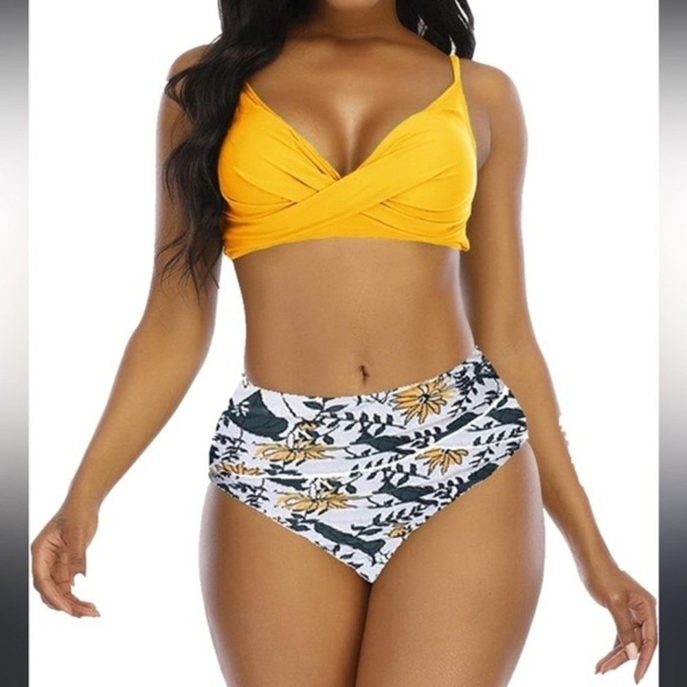 This a beautiful two pice swimsuit amazing for this coming summer